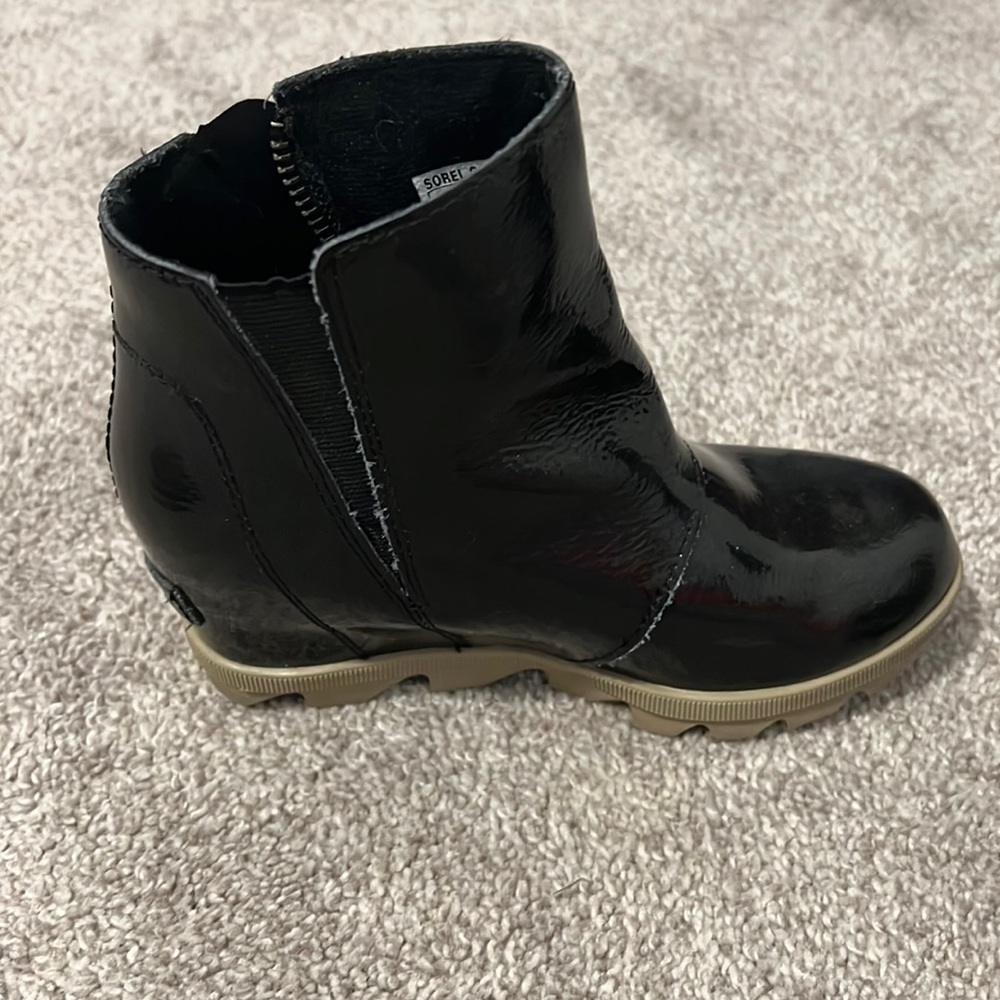 Girls black Sorel boots